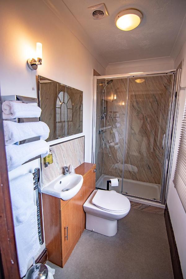 وودبريدج The Station Guest House المظهر الخارجي الصورة